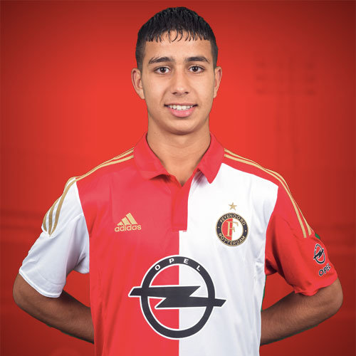 أشهبار يخطف الأضواء بهاتريك مع نيمخن