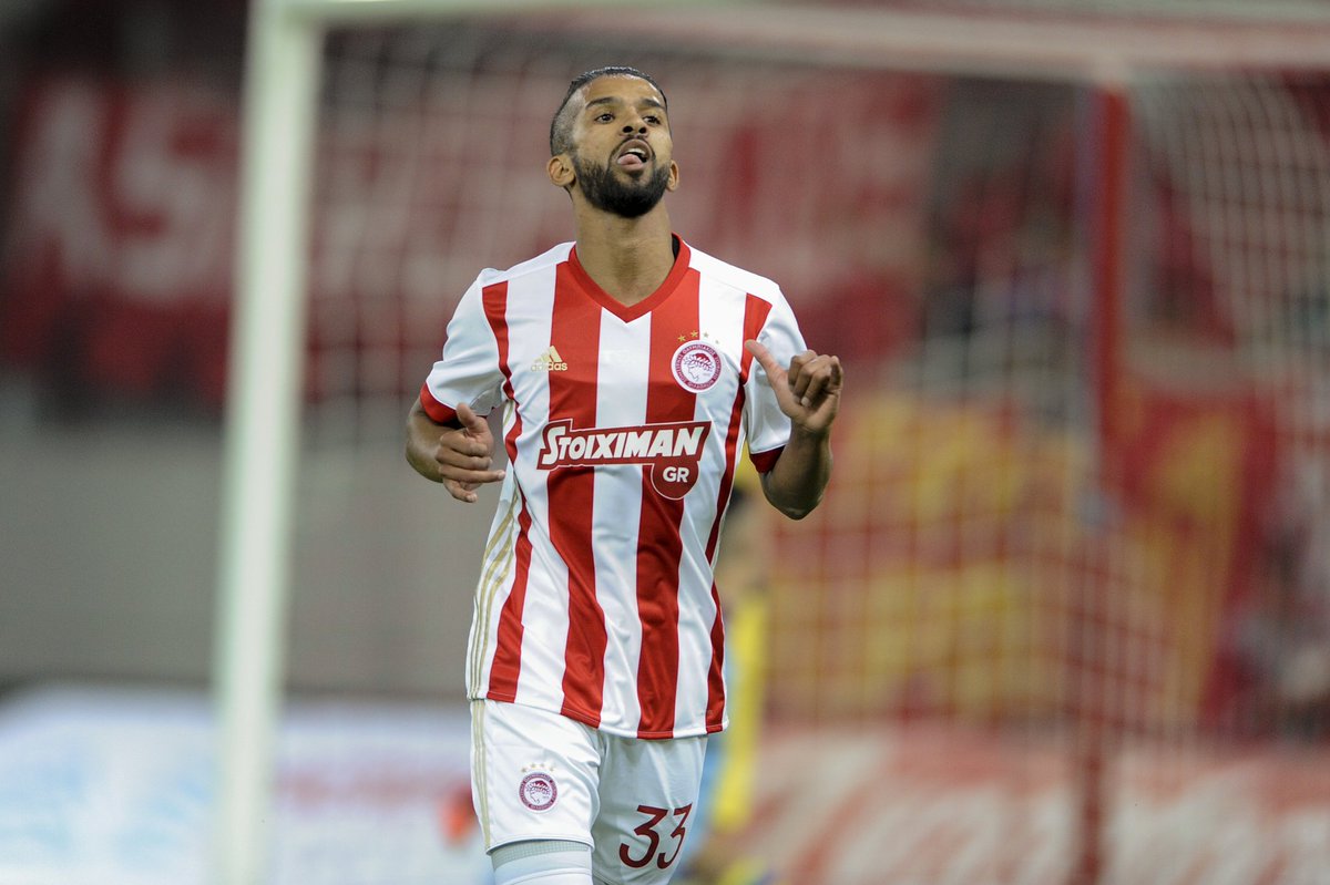 ليجيا وارسو يطلب إستعارة كارسيلا