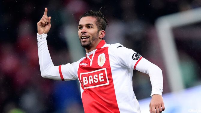 كارسيلا يخسر التحدي ويضيع اللقب