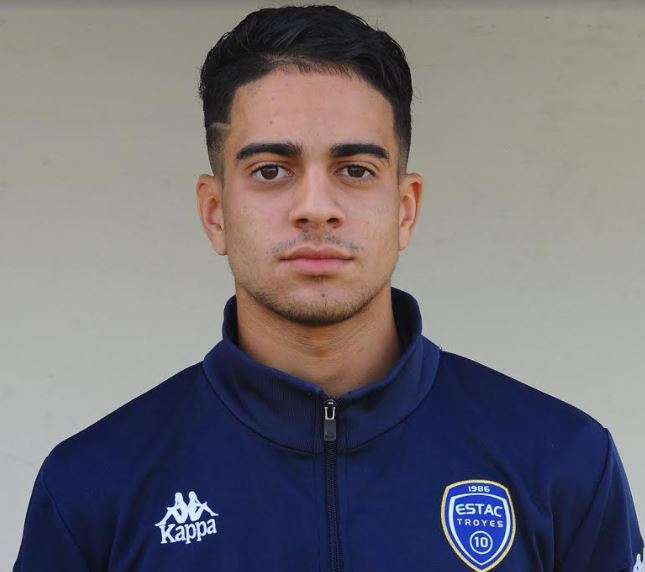 يانيس مراح متشبت بالمغرب ولن يلعب للجزائر