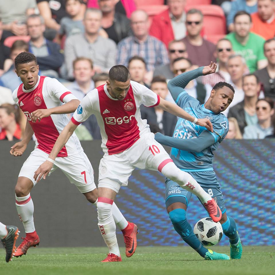 موسم الأسود: حكيم زياش.. المايسترو