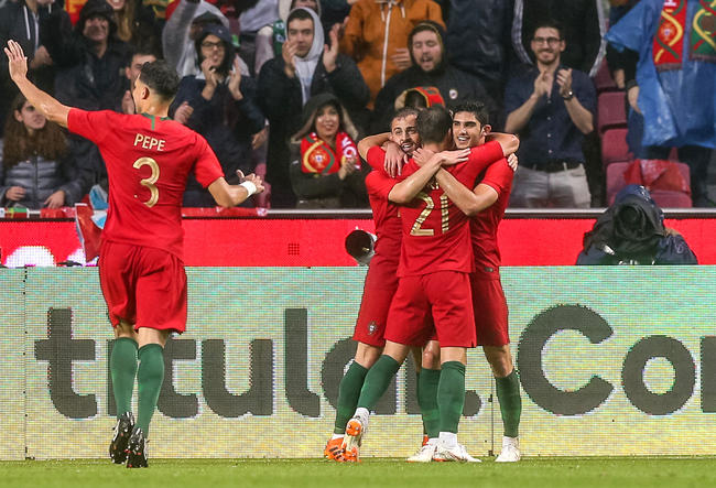 البرتغال تستعد للأسود بثلاثية أمام الجزائر