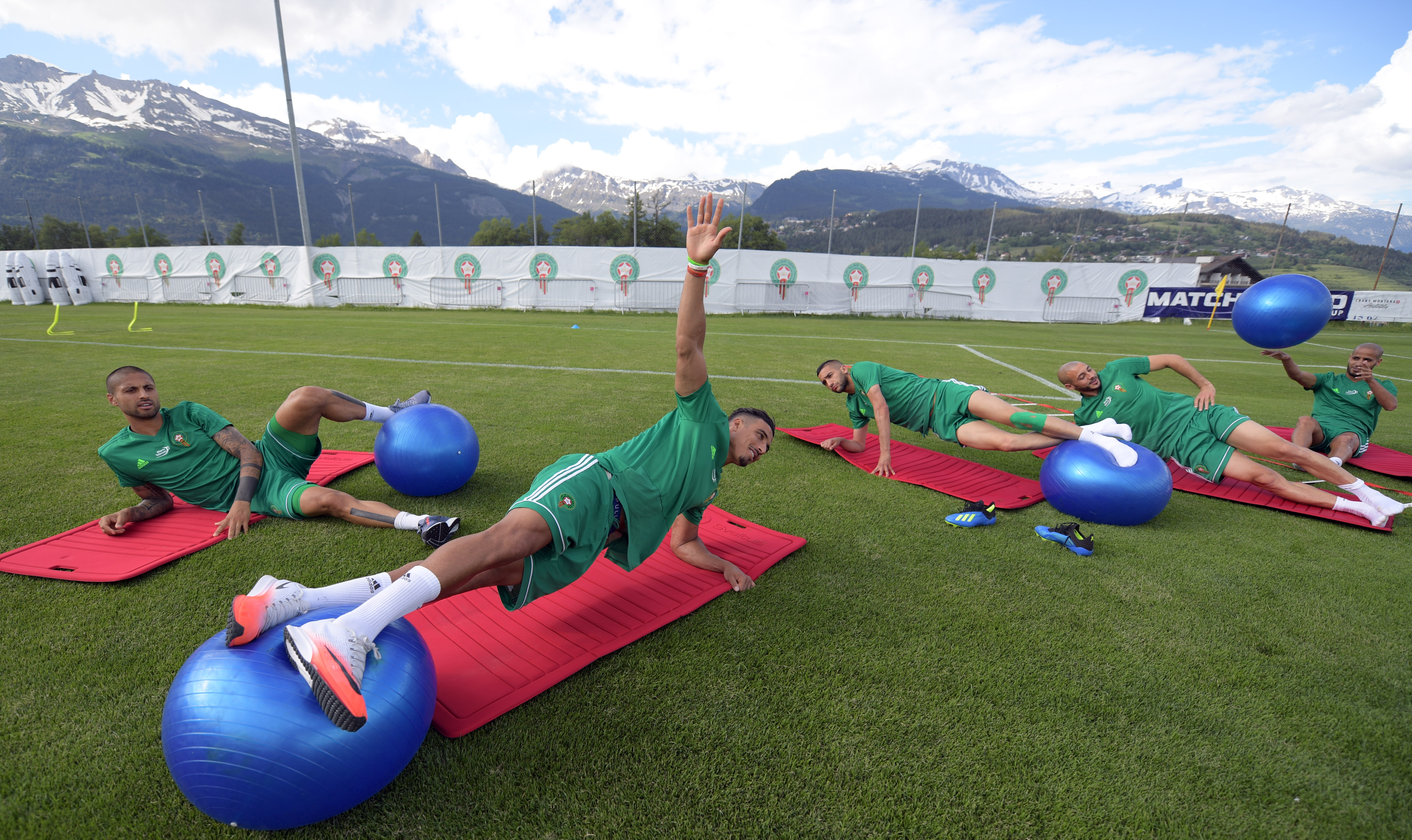 الأسود يواصلون تحضيراتهم لودية سلوفاكيا