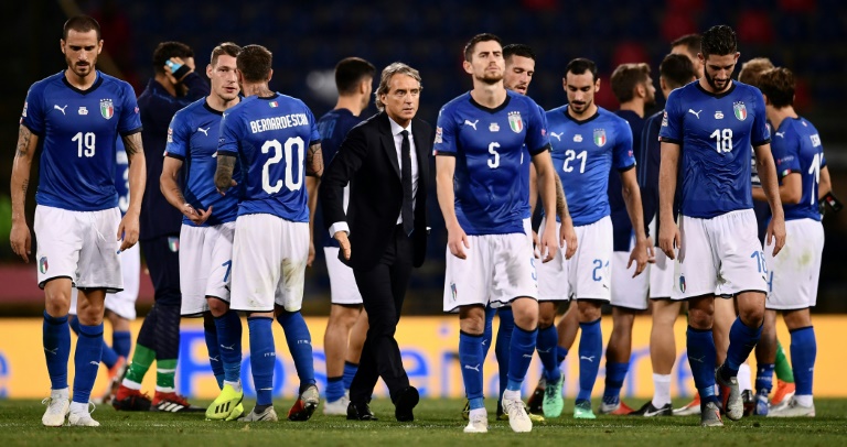 مانشيني يبقى متفائلا رغم استمرار أزمة المنتخب الإيطالي