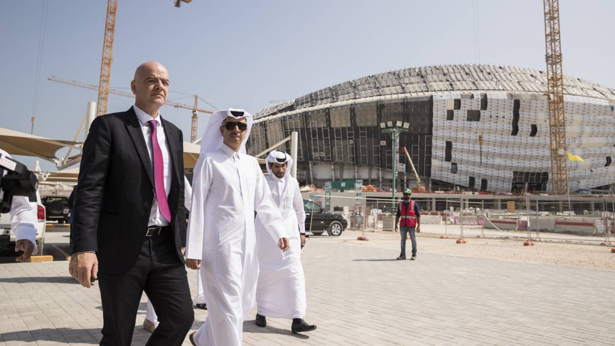 رئيس الفيفا: ندرس مشاركة دول خليجية باستضافة  مونديال قطر 