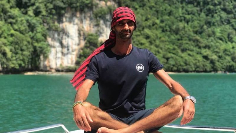 المغربي ياسين درقاوي ينطلق في مغامرة عبور خليج تايلاند لتحطيم رقم قياسي عالمي
