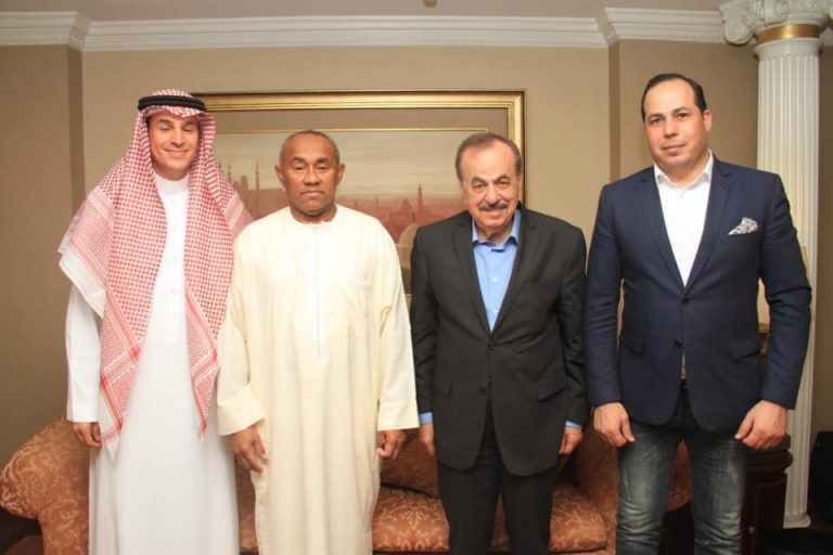 رئيس الكاف تباحث مع أعضاء الإتحاد العربي للصحافة الرياضية