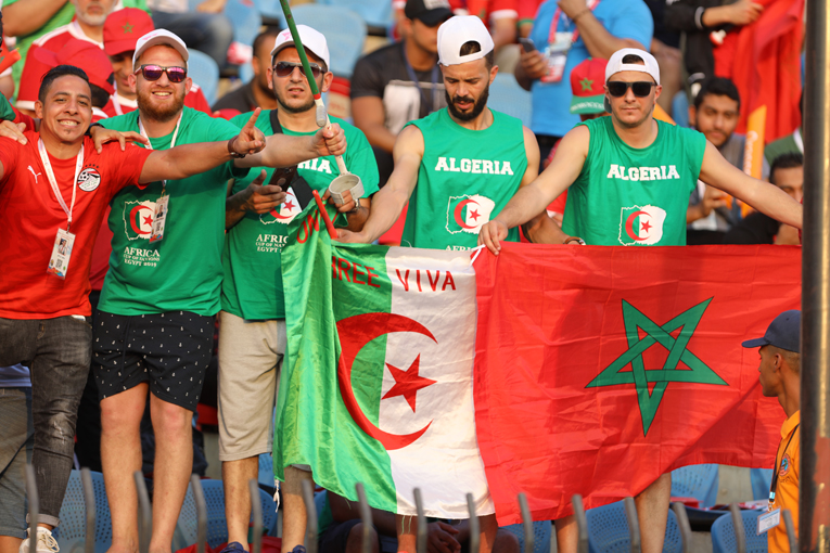 كأس أمم إفريقيا 2019: المشجعون الجزائريون يملأون فراغ المدرجات