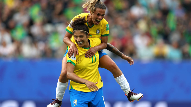 مونديال السيدات 2019: عودة ناجحة لإيطاليا والبرازيلية كريستيان تدخل التاريخ