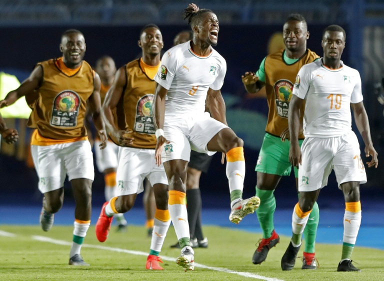 ساحل العاج تتخطى مالي وتلاقي الجزائر في ربع النهائي