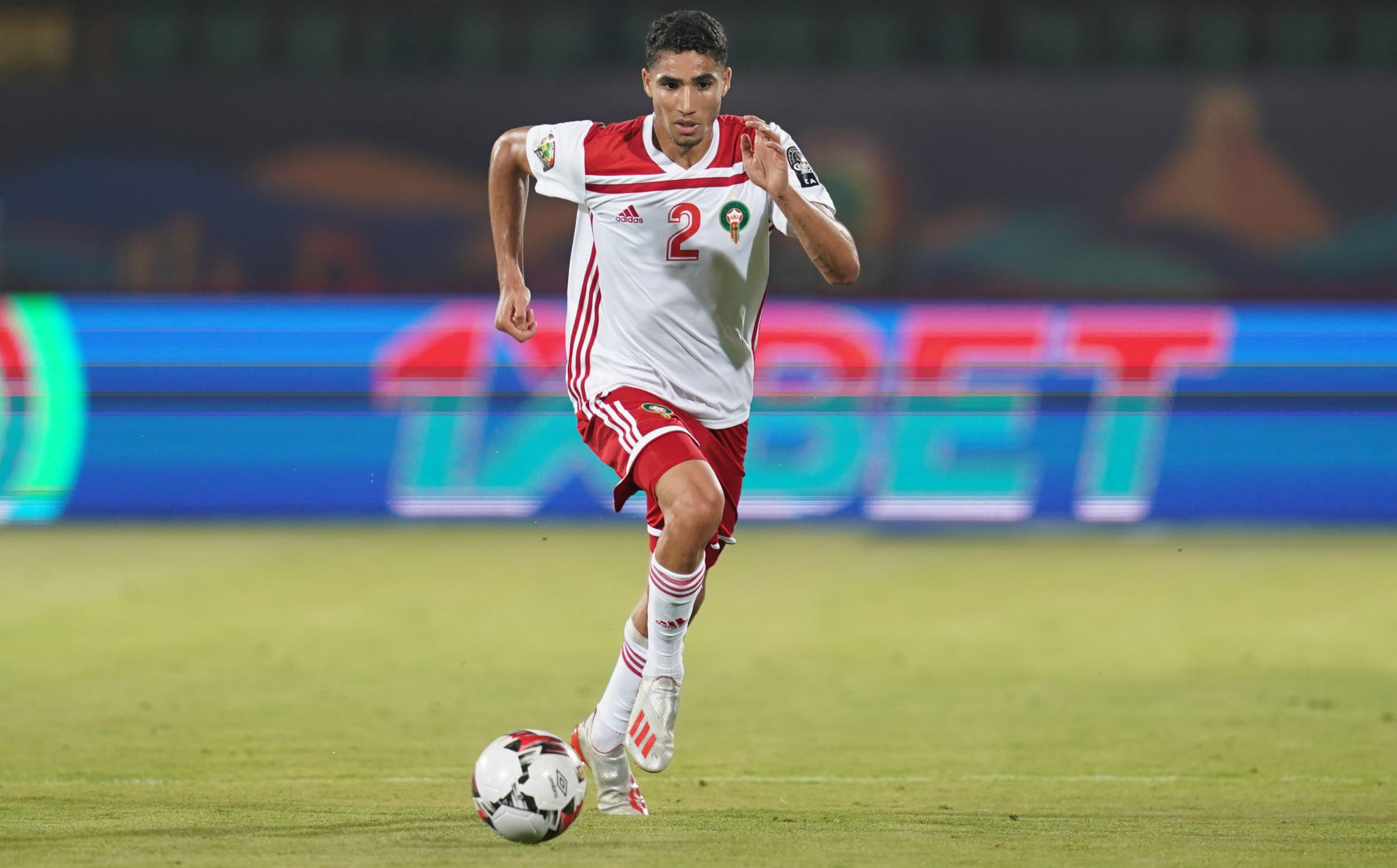 عاجل: أشرف حكيمي أفضل لاعب مغربي لدور المجموعات