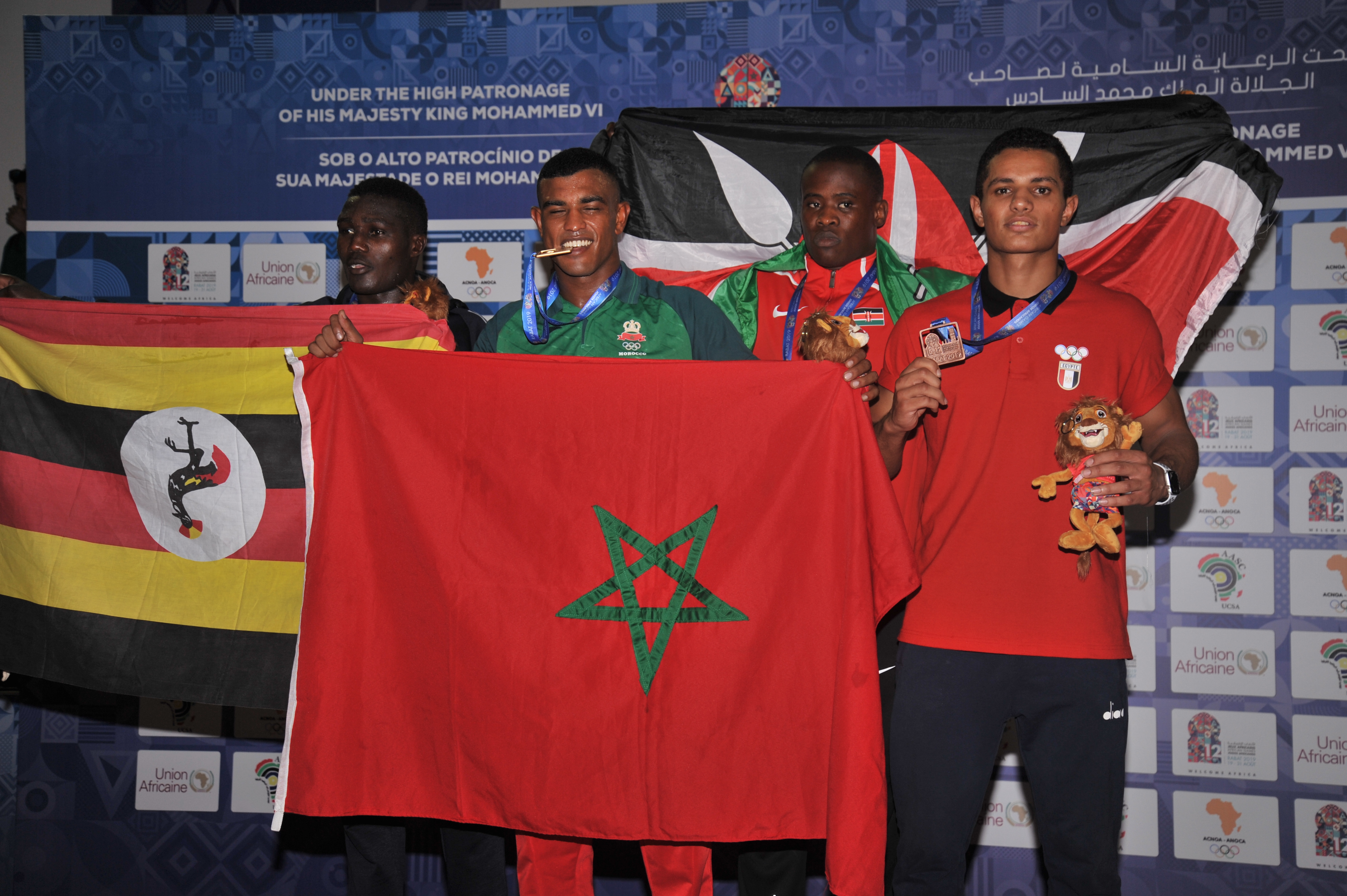 علالي أهدى الملاكمة المغربية الذهبية الثالثة