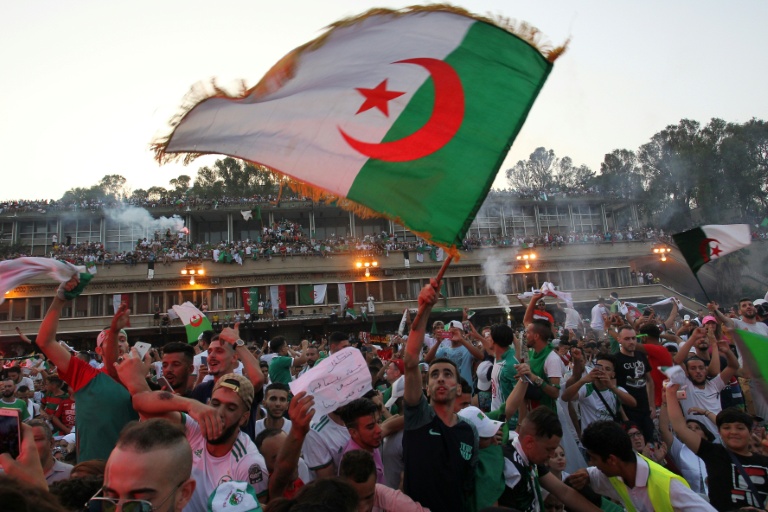 مدرب الساورة الجزائري: نشكركم على مشاركتنا فرحة التتويج بال كان 