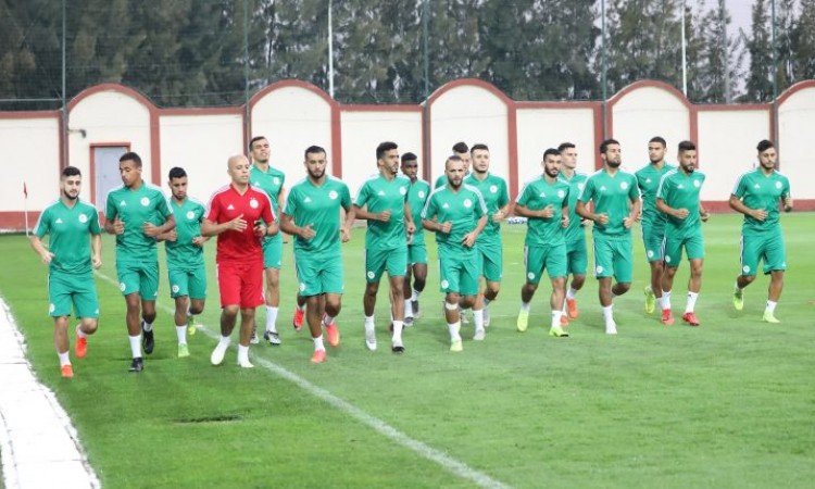 المنتخب الجزائري المحلي يخسر لاعبين