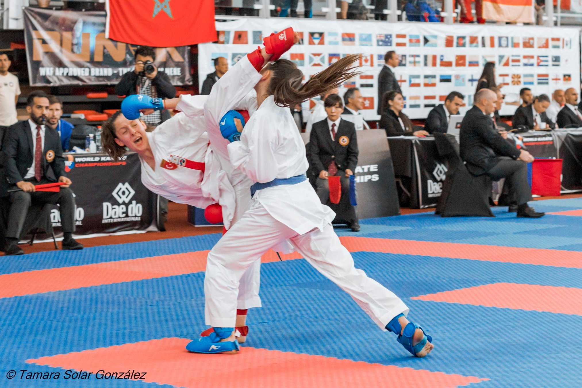 المغربية آية وهرة تتوج بالميدالية الذهبية في بطولة العالم للكراطي للشابات بسانتياغو