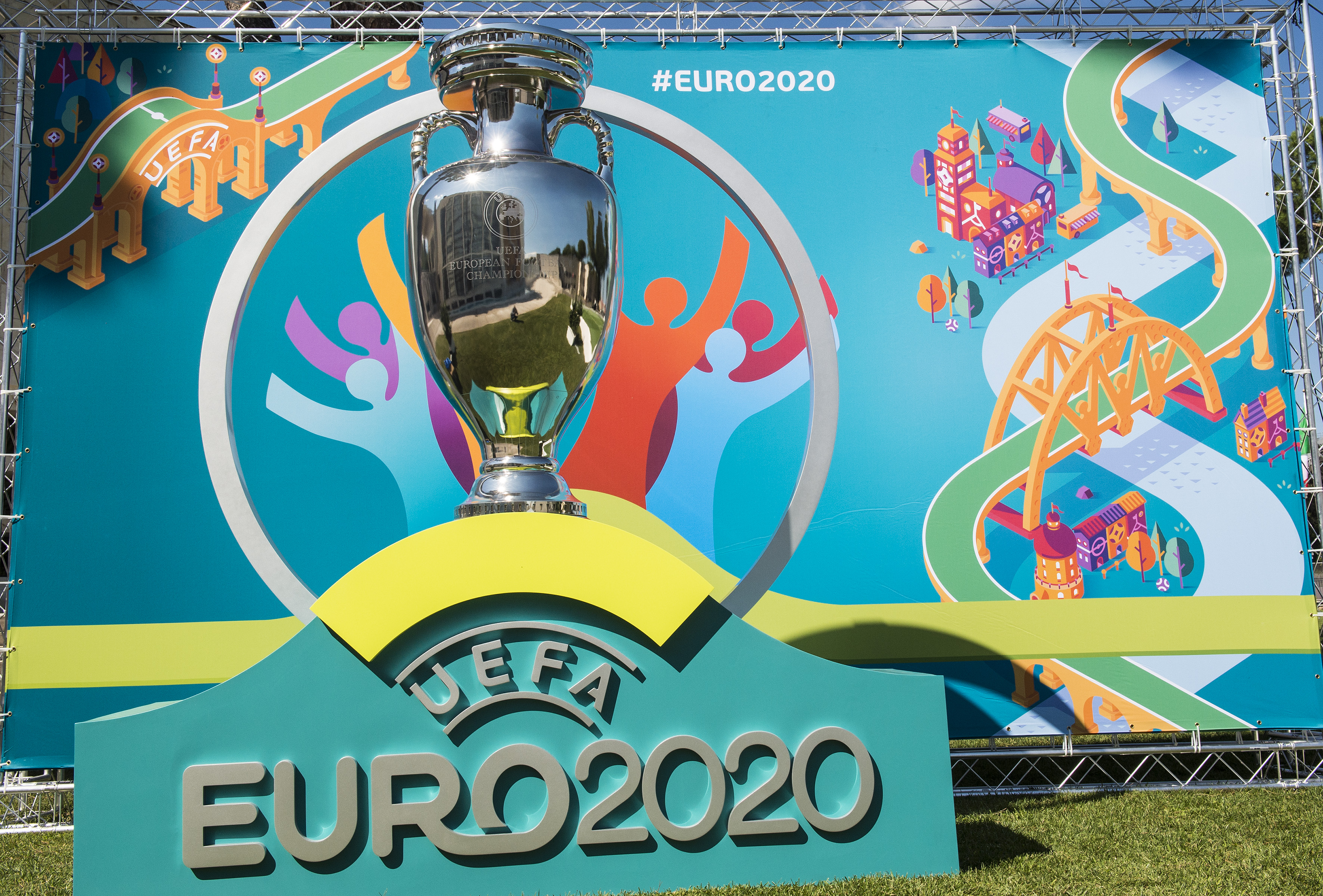 كأس أوروبا 2020: القرعة تبدأ العد التنازلي لمسابقة مثيرة للجدل
