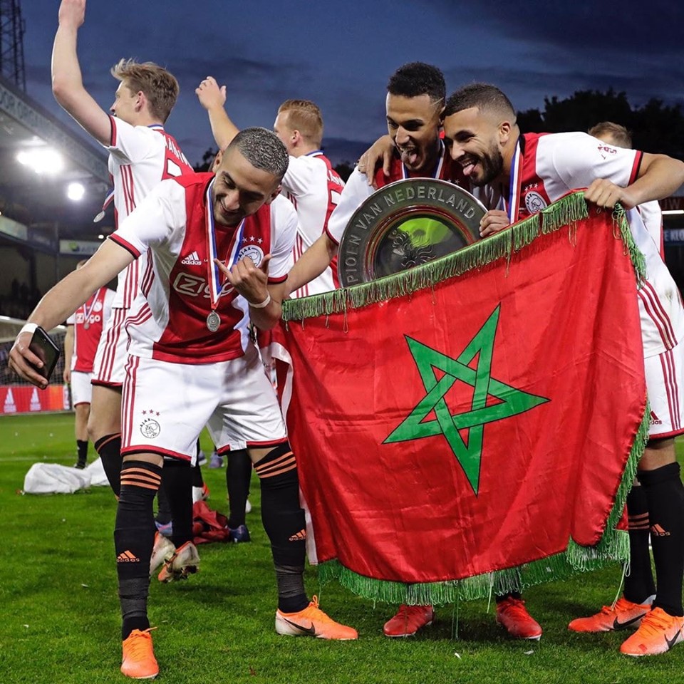 مغاربة اجاكس رسميون في مباراة هراكليس