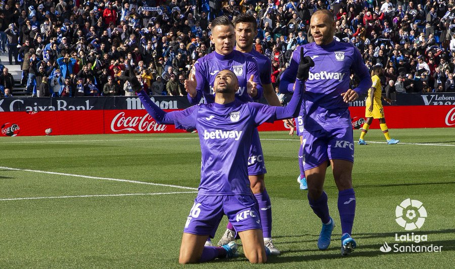 النصيري يقهر الكطلان برابع الأهداف