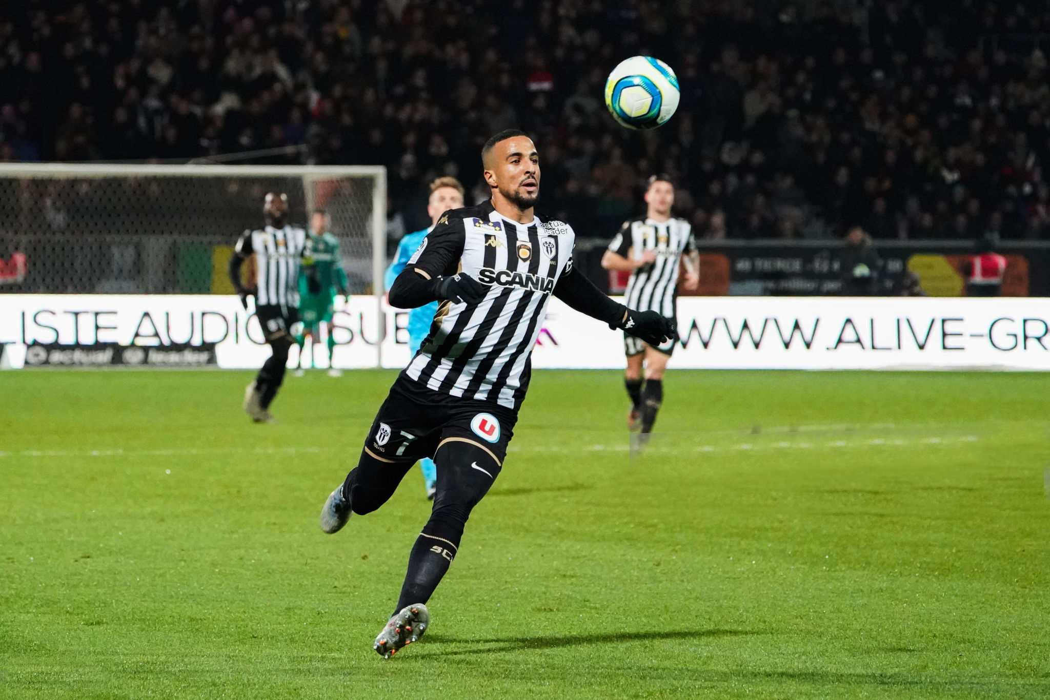 عليوي وعبد الحميد وجها لوجه