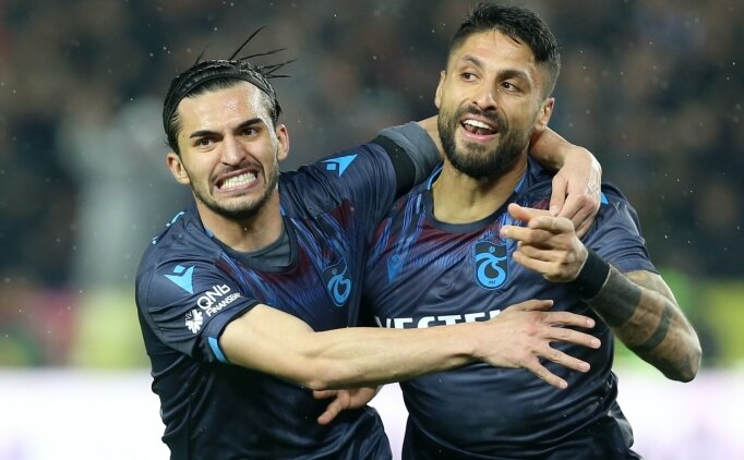 داكوسطا يضيع فرصة الإنفراد بالصدارة