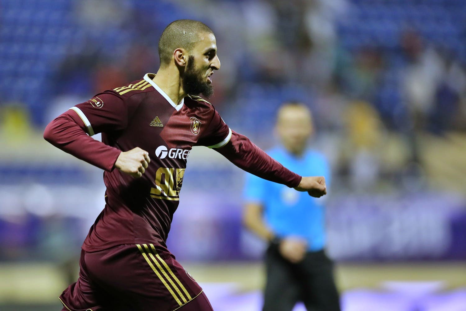 هذا الأسد الأكثر تألقا والأقل قيمة!