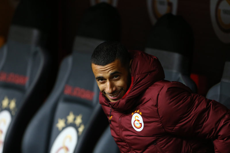 بلهندة وفالكاو يوافقان على التخفيض من الأجر