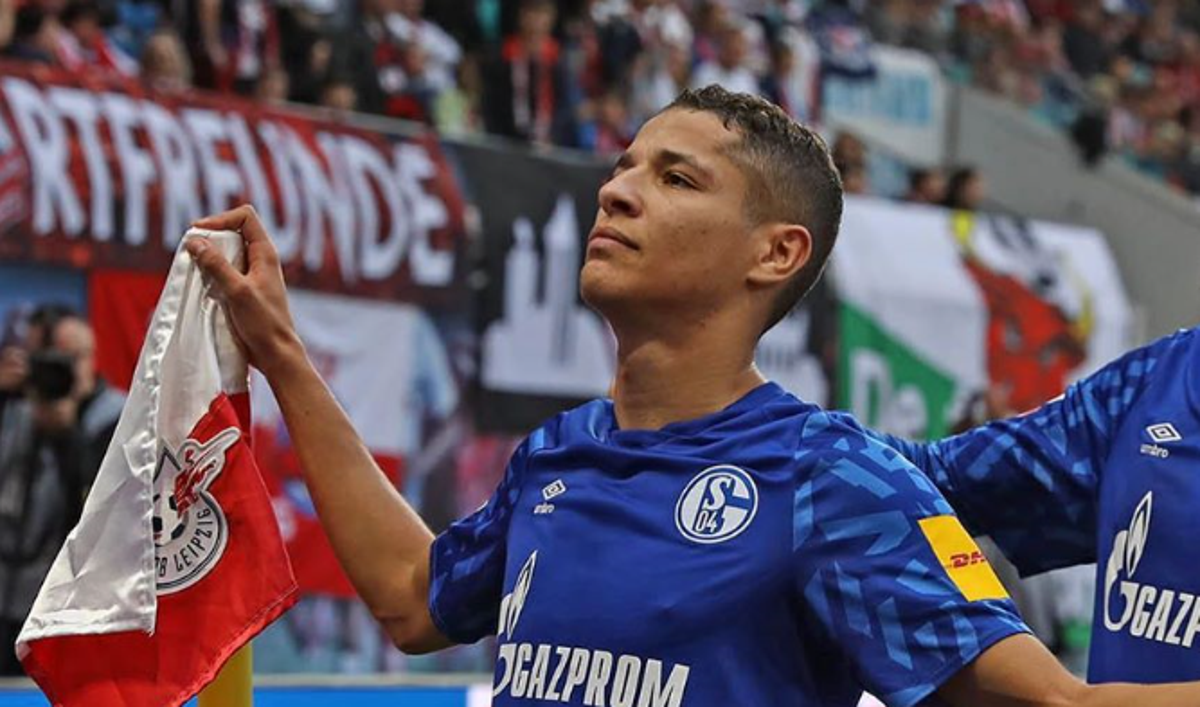 لاعب روسي يحذر حارث من شالك!