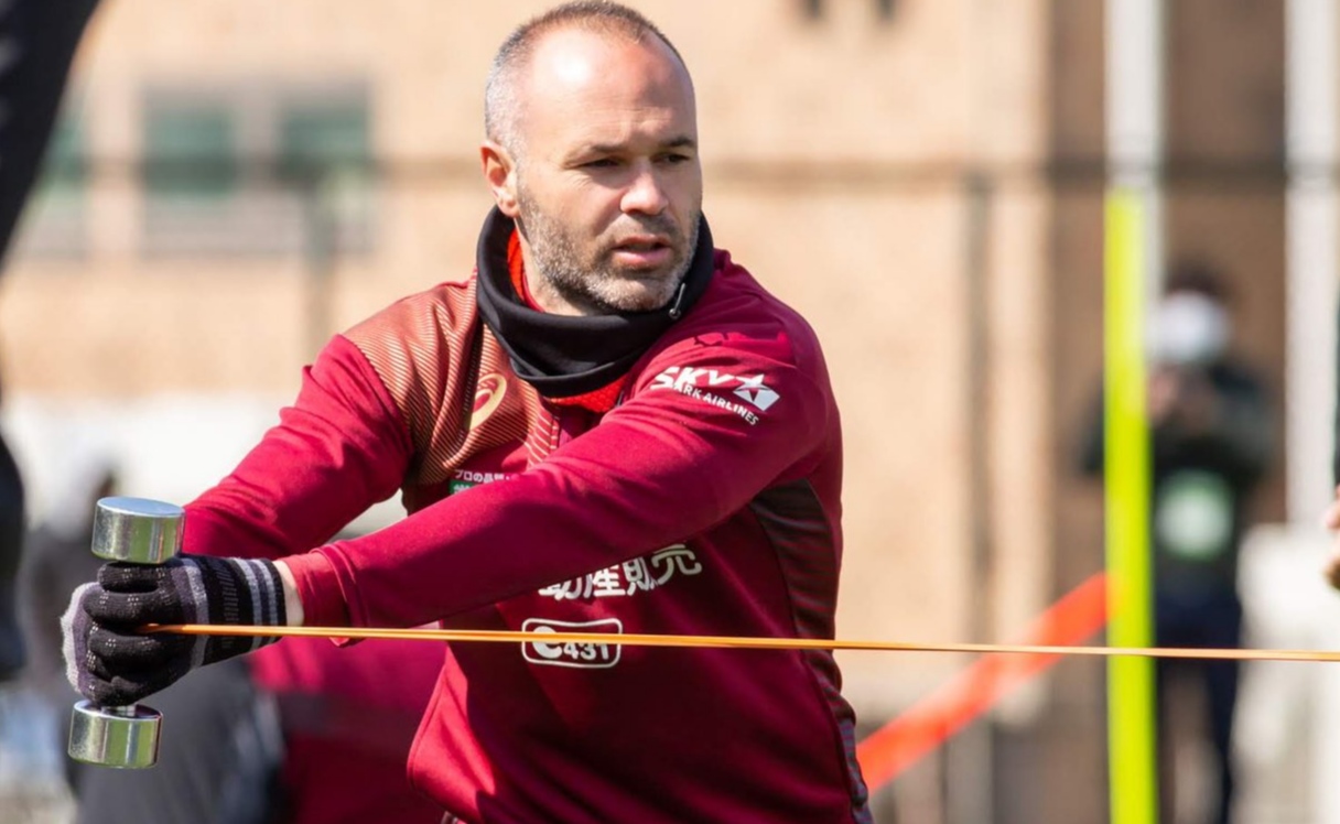 إنييستا: الوضع في إسبانيا صعب ومقلق