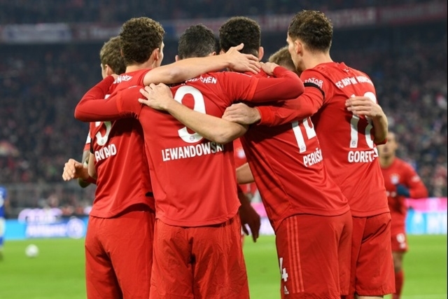 عند استئناف البطولة الألمانية: منع اللاعبين من الأحضان عند الاحتفال بالأهداف