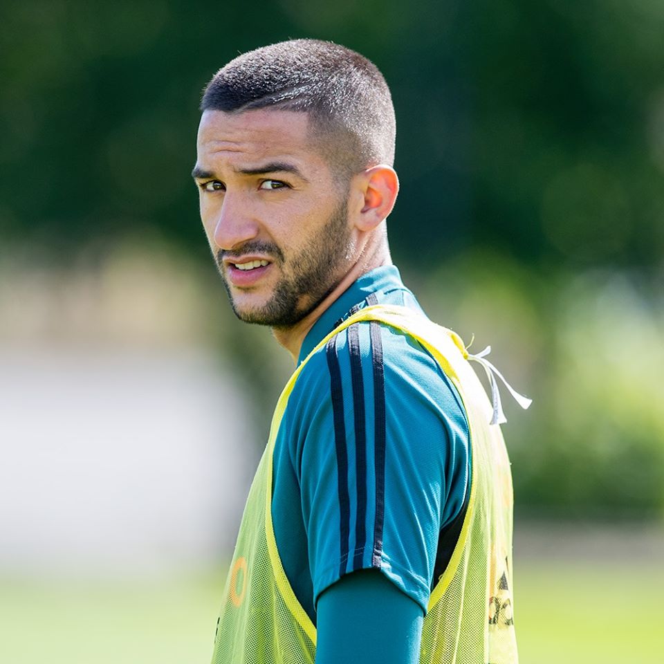 الصحافة الإنجليزية لجماهير أجاكس: لا تذهبوا هناك.. زياش غير موجود!