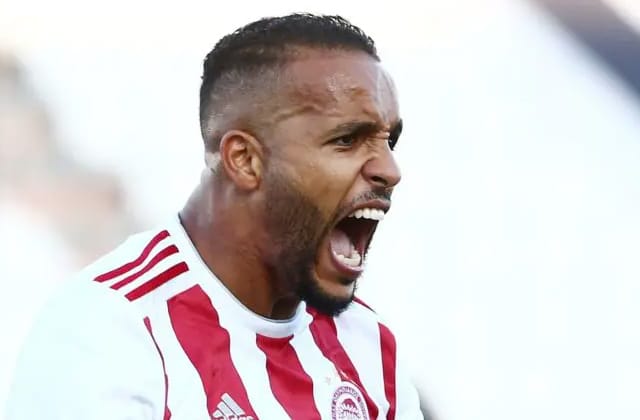 العرابي لا يريد رفض هدية خاليلوزيتش