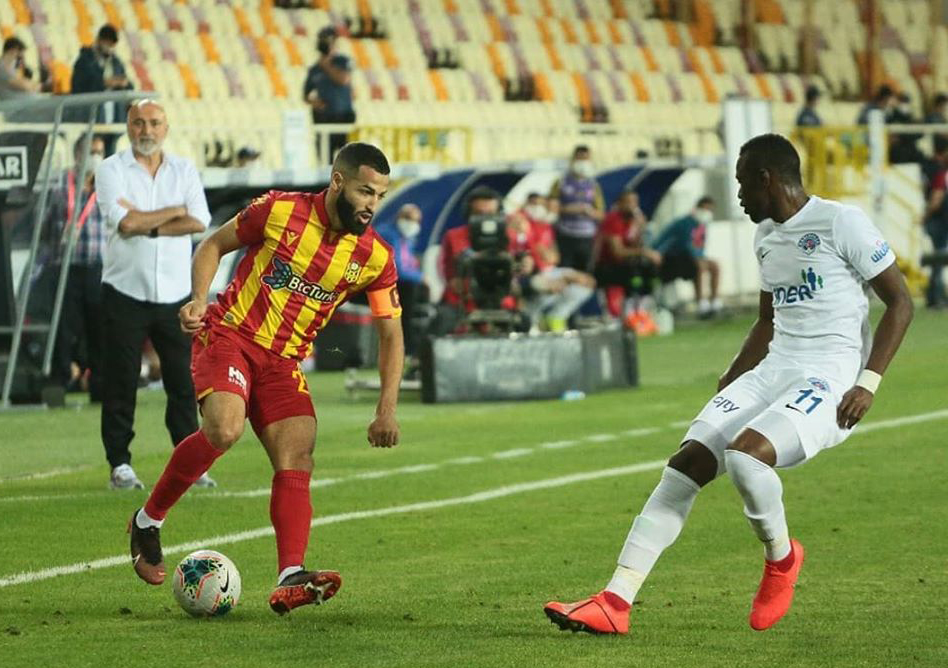 عصام شباك تلقى الضربة القاضية