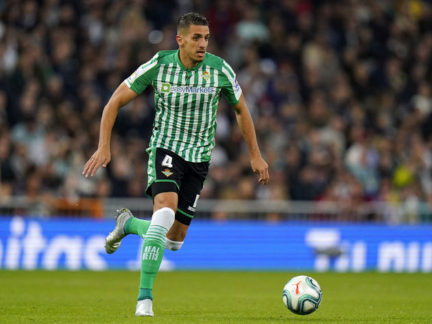 فضال يعود لدفاع بيتيس