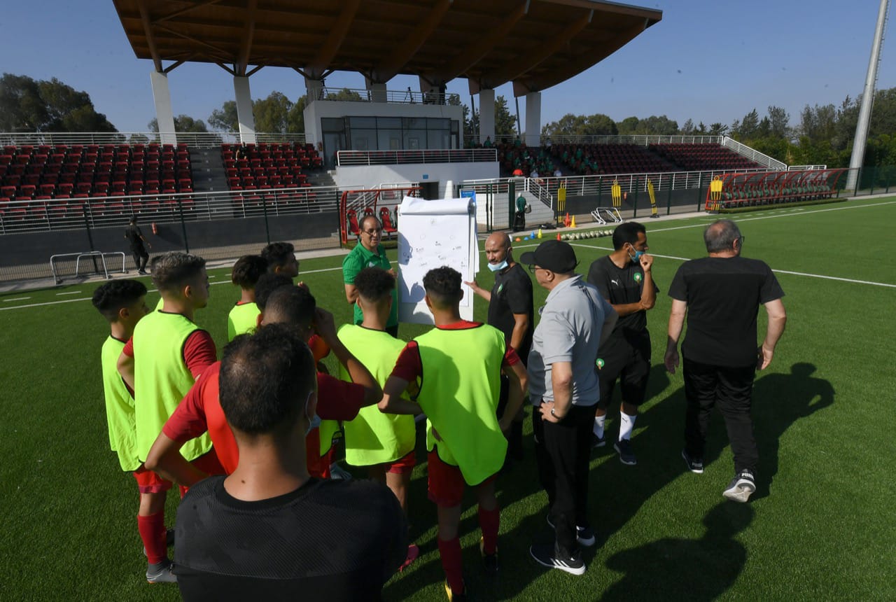 تنظيم دورة تكوينية للحصول على دبلوم  كاف برو  بمركب محمد السادس لكرة القدم بالمعمورة