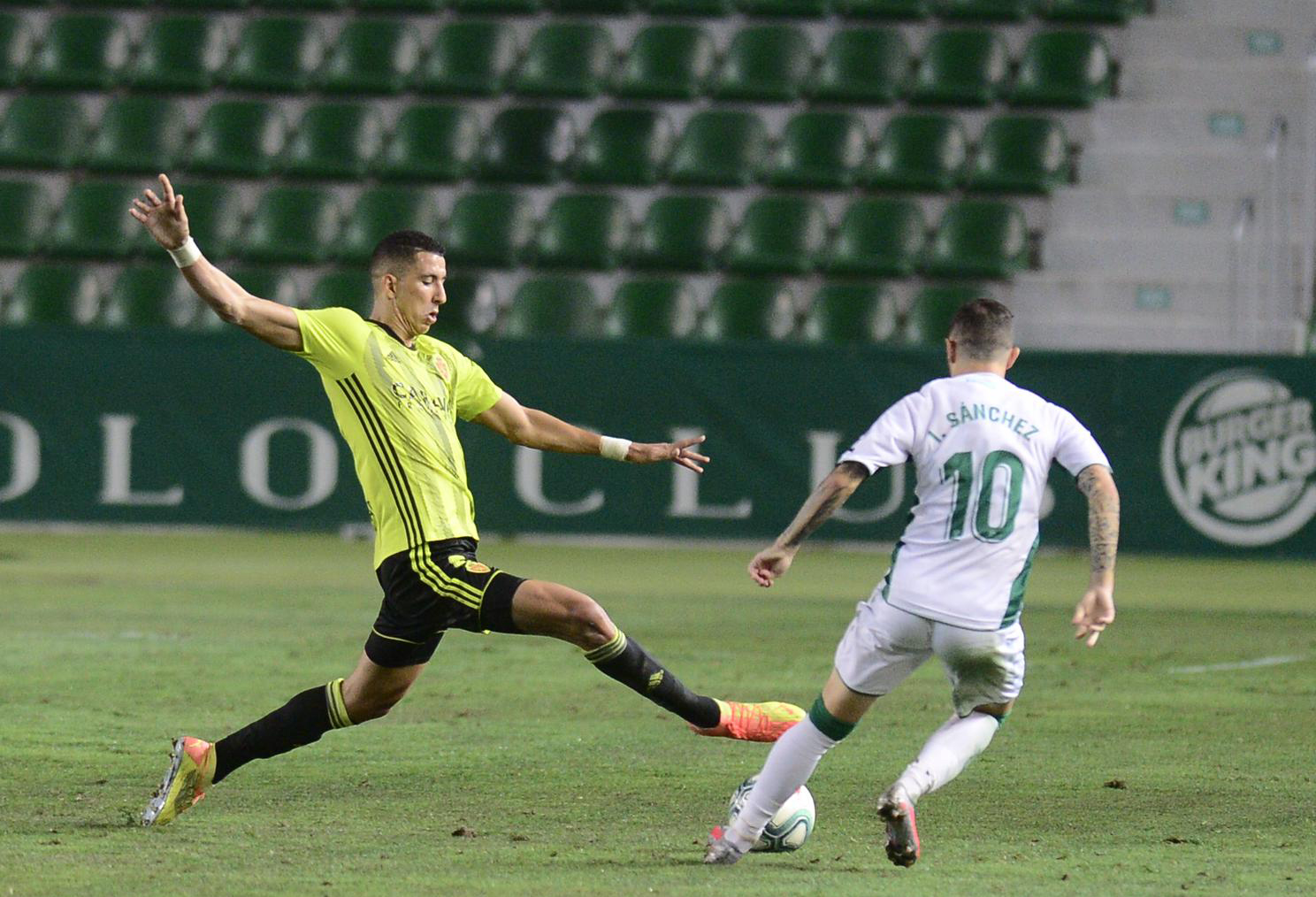 يميق أعاد الثقة الدفاعية التي فقدها سرقسطة منذ 8 مارس