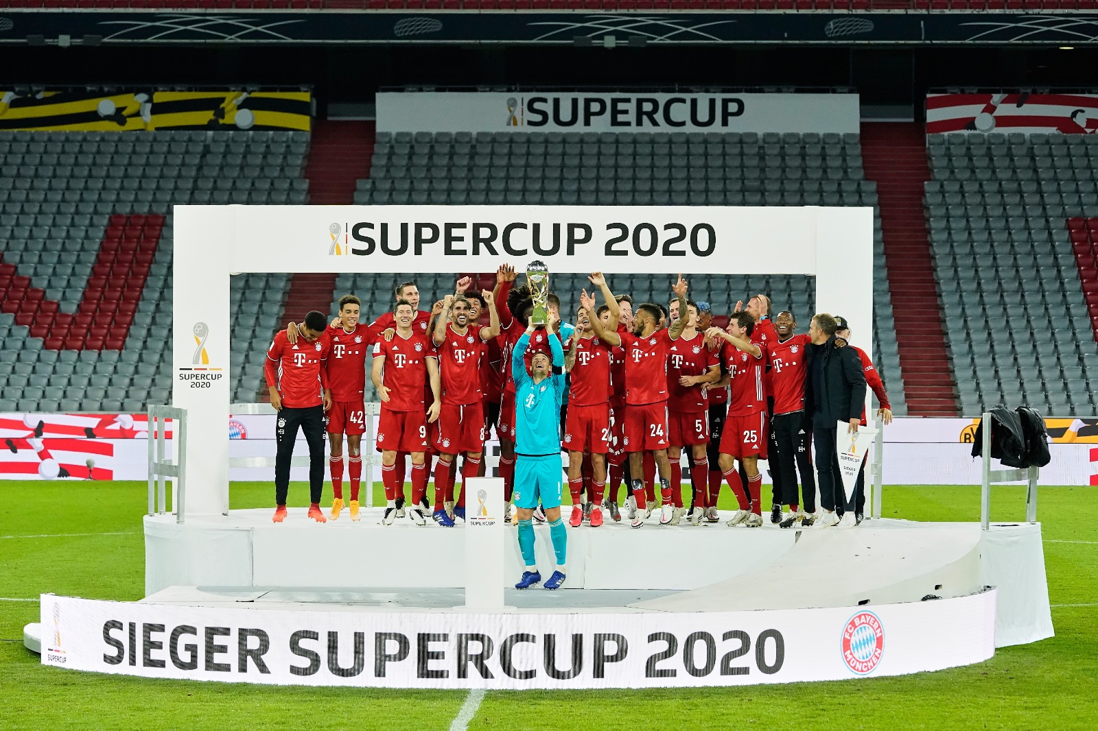 كأس السوبر: بايرن ميونيخ بطلا بفوزه على بوروسيا دورتموند 3-2