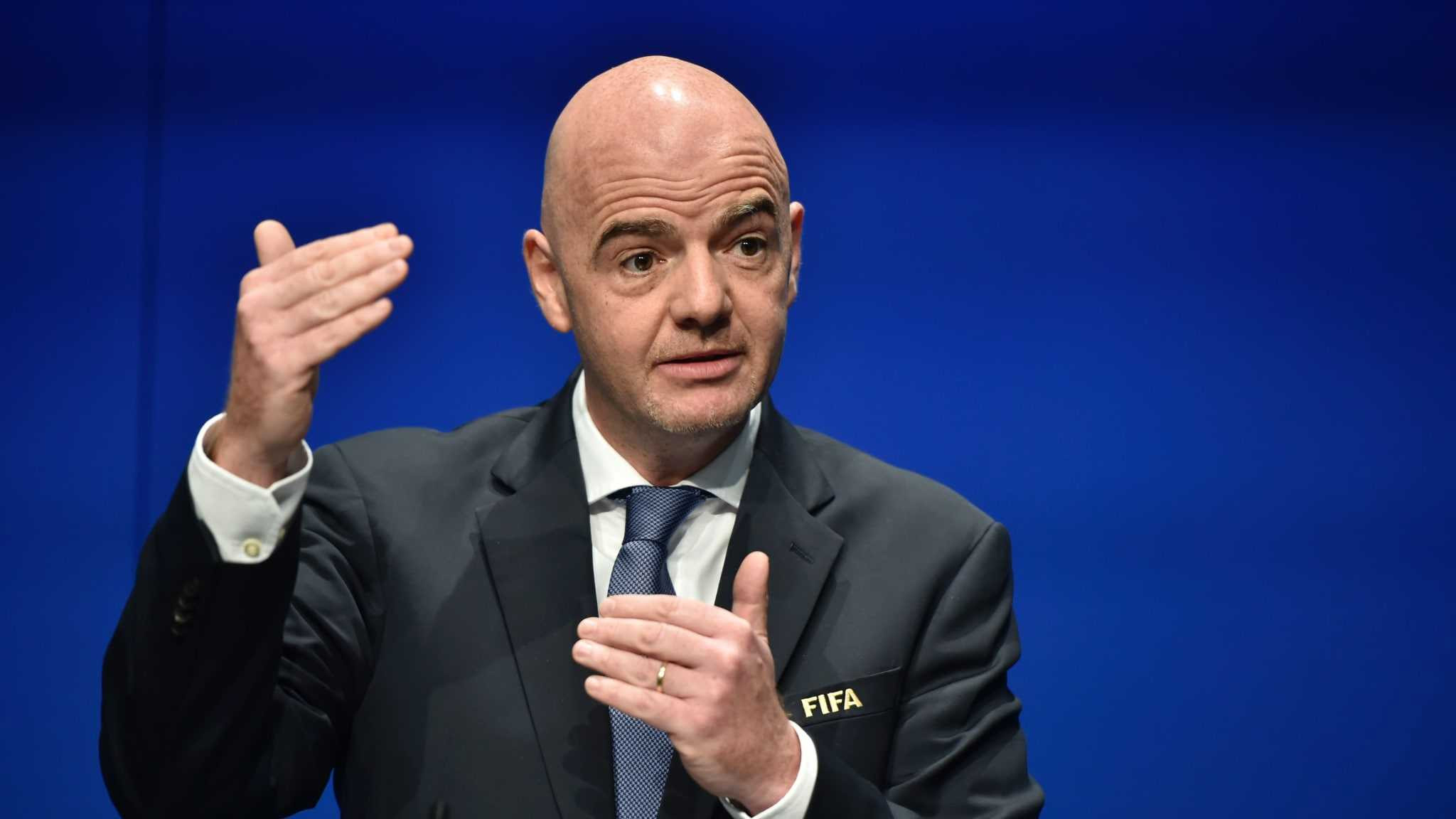 رئيس الفيفا يستبعد إقامة كأس العالم-2022 في قطر بدون جماهير