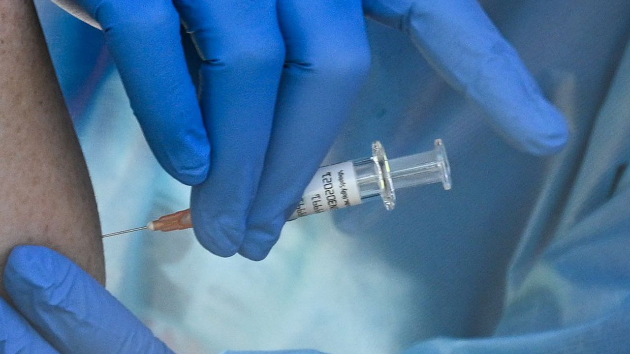 رفض اللقاح ... وباء آخر يتفشى في فرنسا
