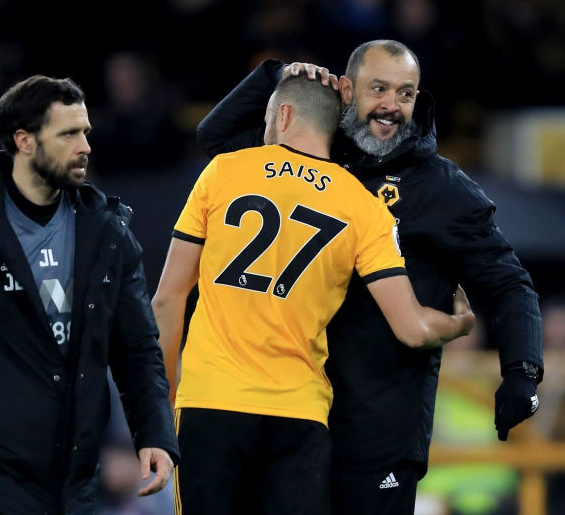 مدرب سايس يمنع لاعبيه من التسوق