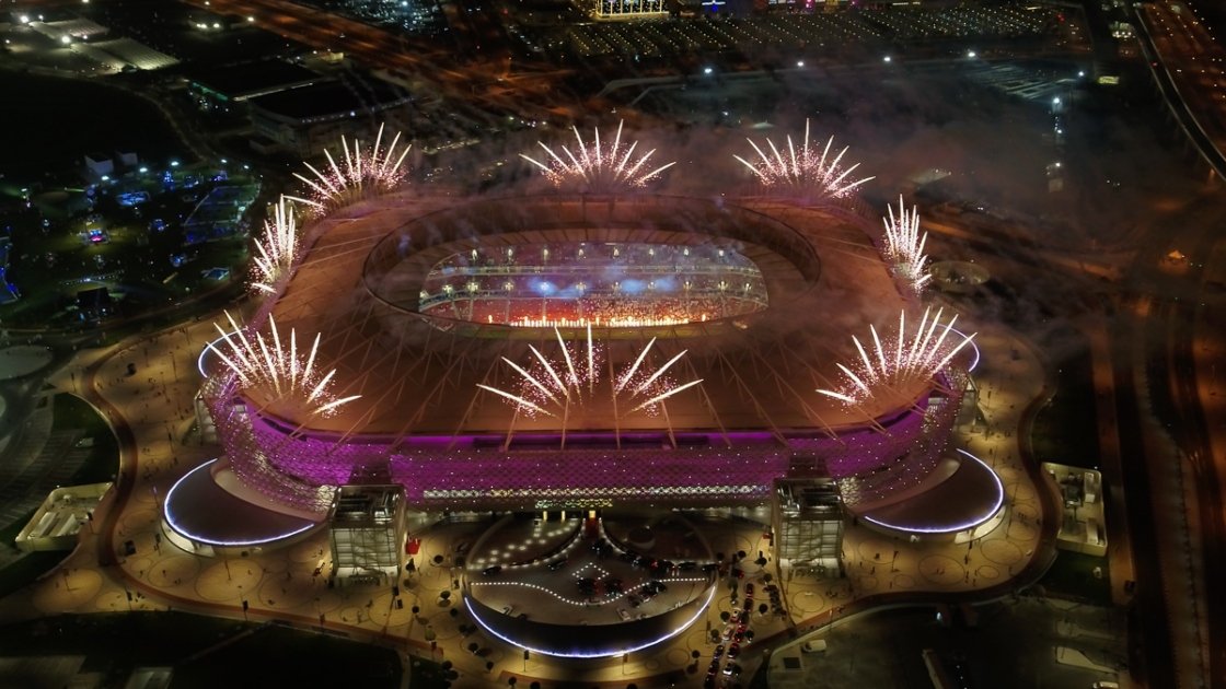 رئيس الفيفا يشيد بجهود قطر للإعداد لمونديال 2022