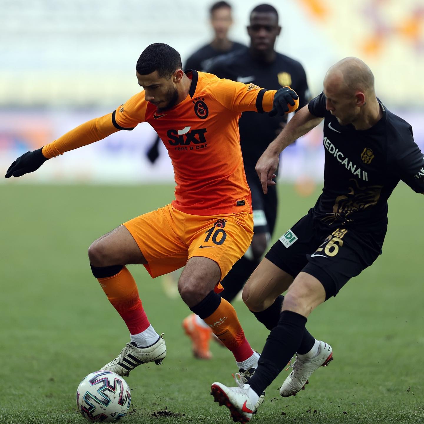 بلهندة يقفز للوصافة