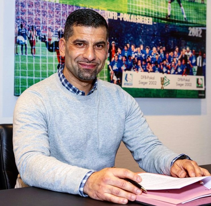 مدرب يوناني جديد لانقاد شالك .. وحارث سيلعب في هذا الموقع