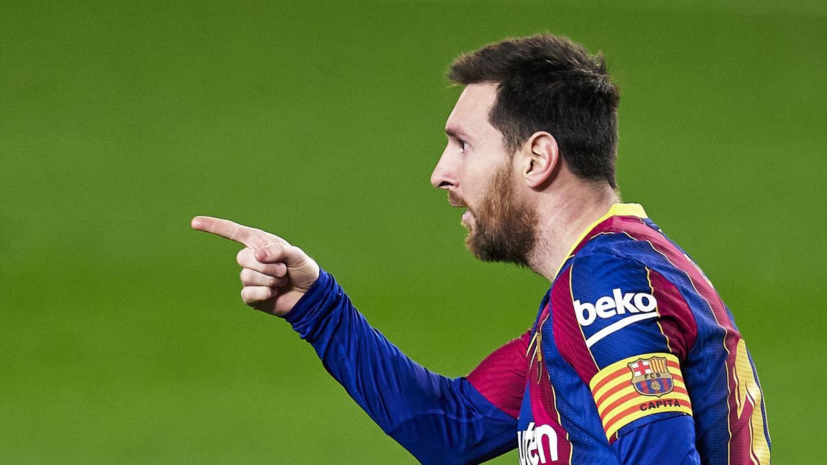 برشلونة يقدم عرضا جديدا لميسي لتمديد تعاقده مع الفريق