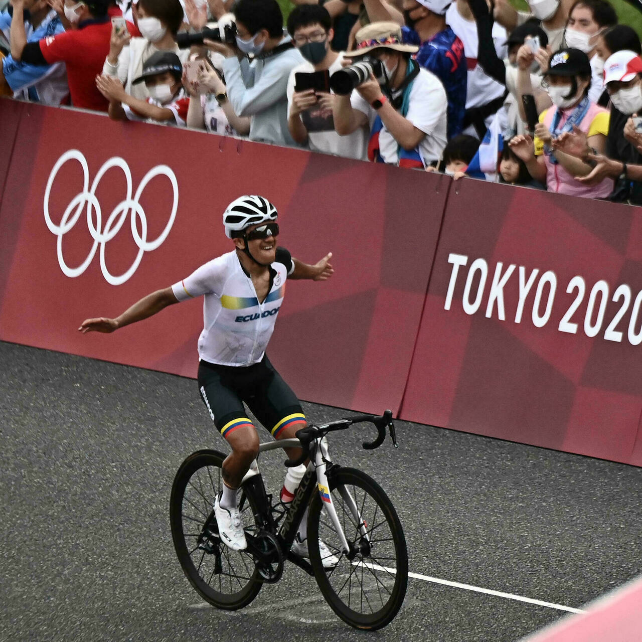 أولمبياد طوكيو (سباق الدراجات): الإكوادوري كاراباس يحرز ذهبية السباق على الطريق