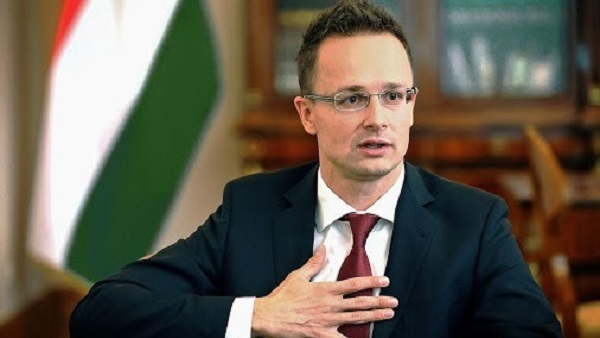 اورو 2020 : وزير الخارجية الهنغاري ينتقد عقوبات ايويفا على منتخب بلاده