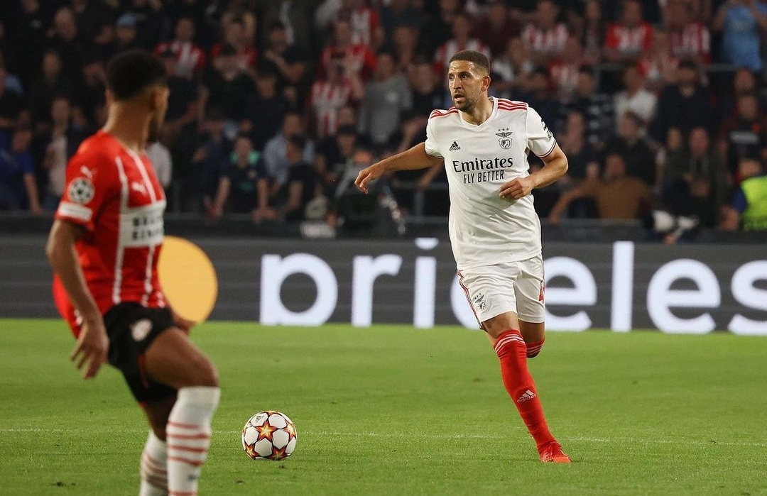 بنيفكا مستغرب لعقوبة تاعرابت ويدرس قرار الإستئناف