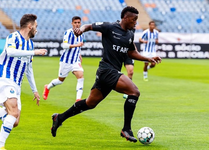 كورونا يغيب محمد بولديني أمام أولمبيا السلوفيني