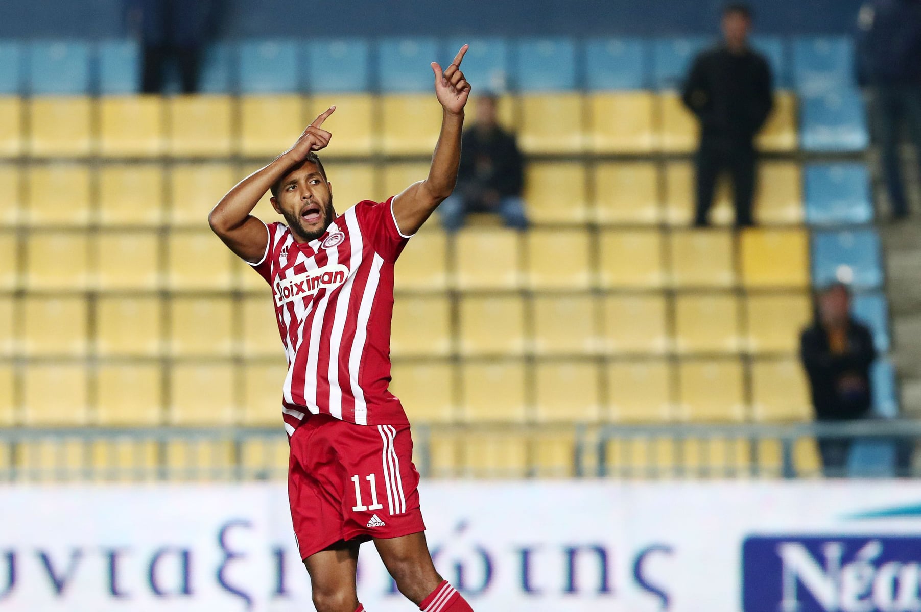 العرابي منح العلامة الكاملة لأولمبياكوس