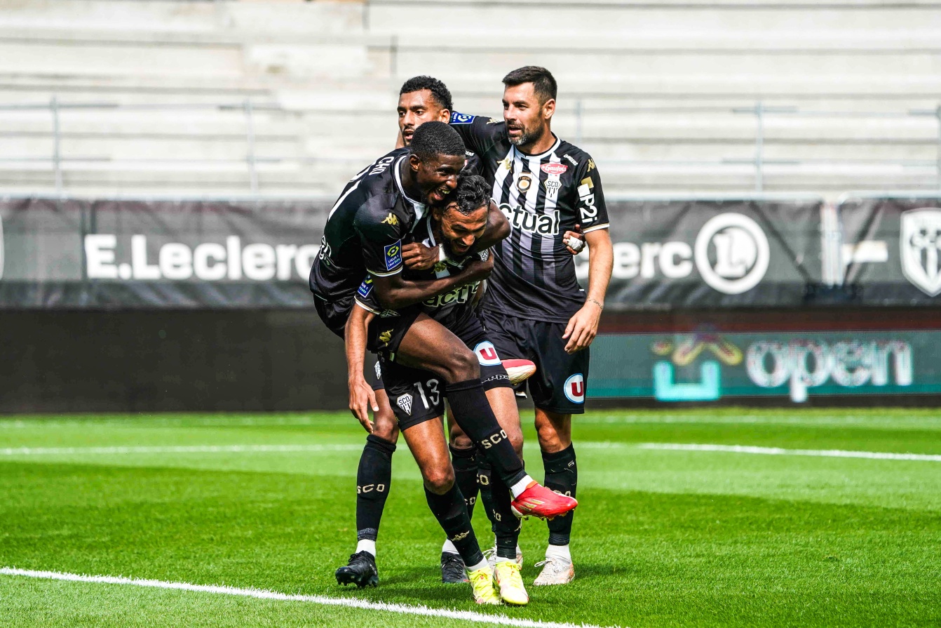 سفيان بوفال يعود متحمسا