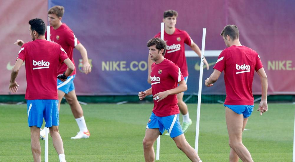 إصابة سيرجي روبرتو لاعب برشلونة بفخذه الأيمن